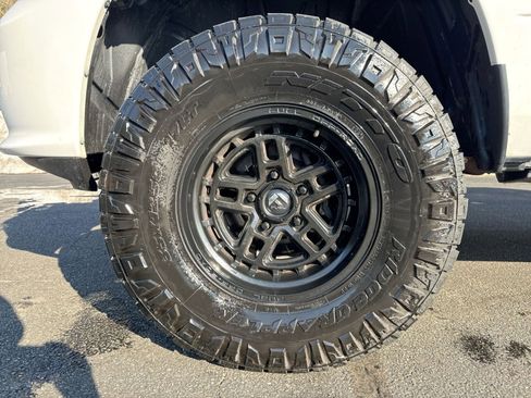 Used 2015 RAM 1500 Sport w/ Convenience Group image 7