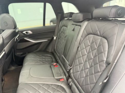 Used 2025 BMW X5 xDrive40i AWD/4WD image 11