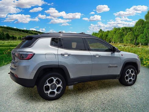 Used 2022 Jeep Compass Trailhawk w/ Trailhawk Convenience Group AWD/4WD image 6