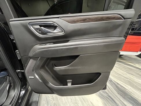 Used 2021 Chevrolet Suburban LT w/ Rear Media and Nav Package image 43
