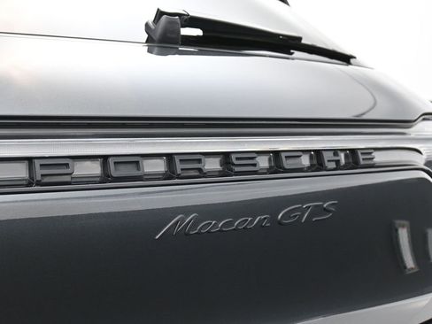 Certified 2023 Porsche Macan GTS image 14