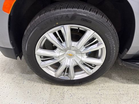 Used 2021 Chevrolet Suburban High Country AWD/4WD image 10