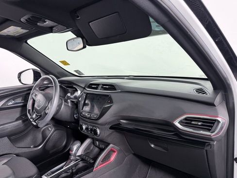 Used 2023 Chevrolet TrailBlazer RS w/ Sun and Liftgate Package image 26
