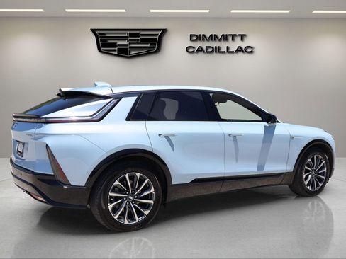 Certified 2024 Cadillac Lyriq Sport w/ LPO, Floor Liner Package AWD/4WD image 5