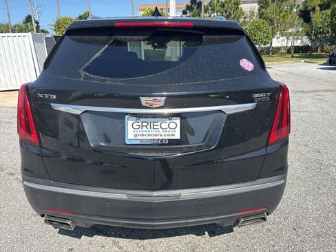 Used 2021 Cadillac XT5 Luxury image 3