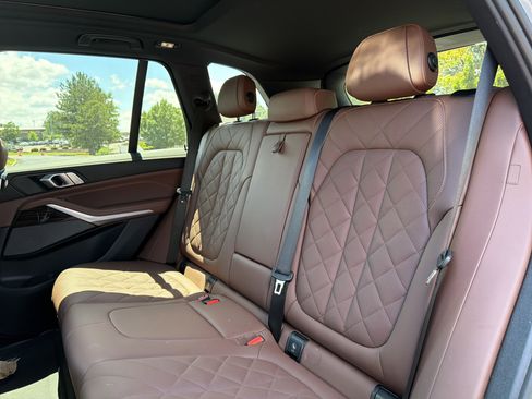 Used 2025 BMW X5 sDrive40i w/ M Sport Package RWD image 9