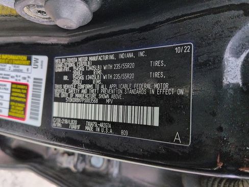 Used 2023 Toyota Highlander Limited image 12