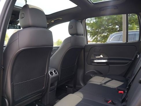 Used 2026 Mercedes-Benz GLB 250 4MATIC image 44