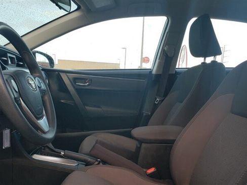 Used 2018 Toyota Corolla LE FWD image 13