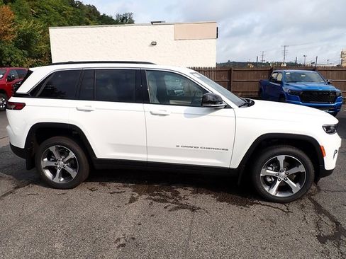 New 2025 Jeep Grand Cherokee Limited w/ MOPAR Finishing Package image 8