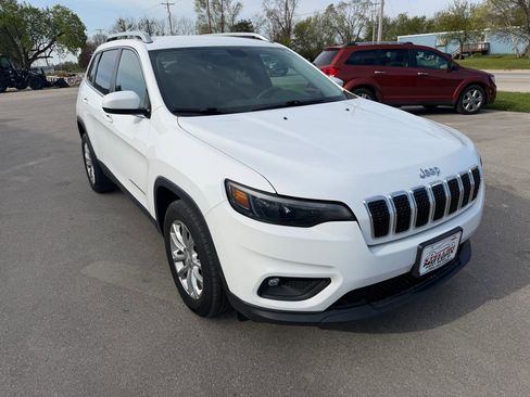 Used 2019 Jeep Cherokee Latitude w/ Popular Appearance Group FWD image 11