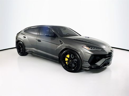 Used 2024 Lamborghini Urus Performante image 3