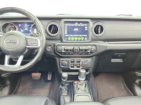Used 2023 Jeep Wrangler Unlimited Sahara w/ Cold Weather Group AWD/4WD image 27