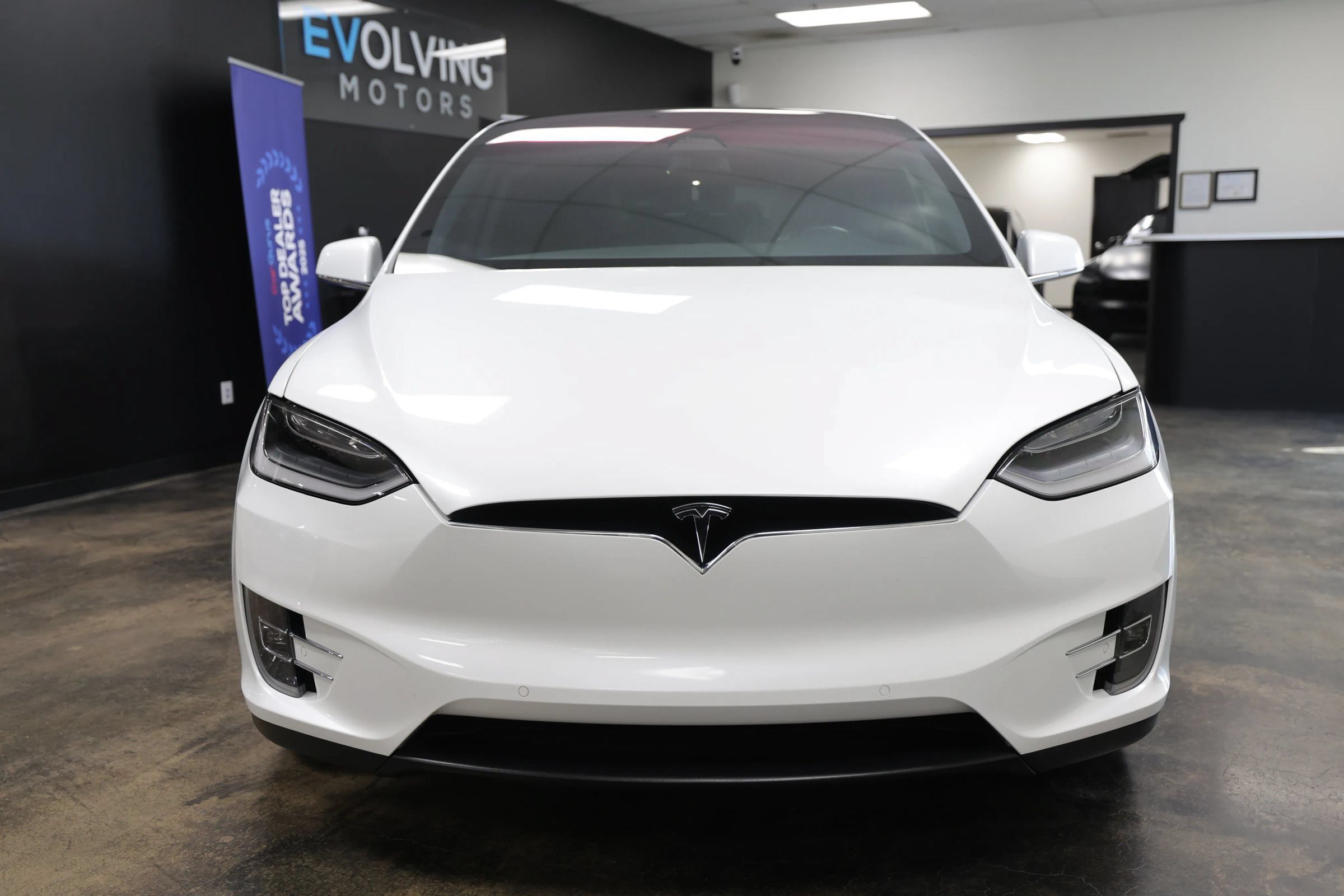 Used 2018 Tesla Model X 100D AWD/4WD image 5