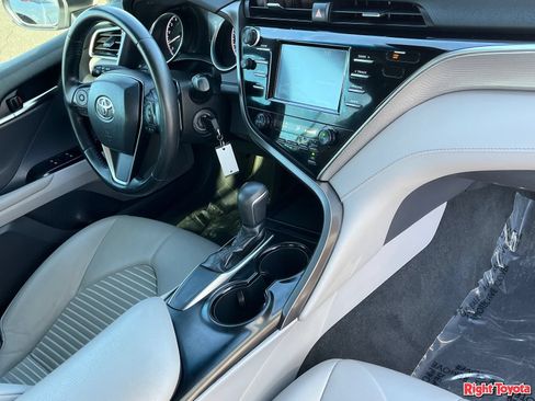Certified 2018 Toyota Camry SE w/ Protection Package (Q2) FWD image 13