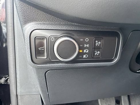 Used 2026 Ford Explorer Active AWD/4WD image 21