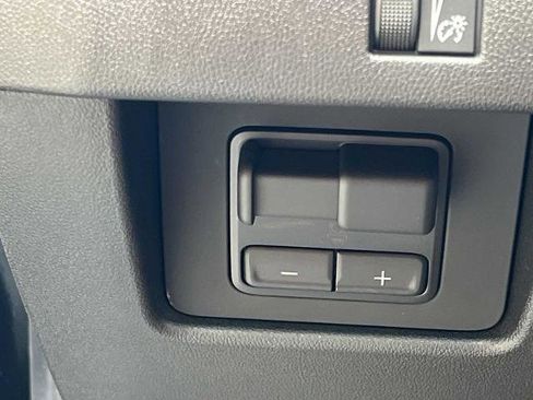 New 2026 GMC Canyon Elevation w/ Convenience Package image 13