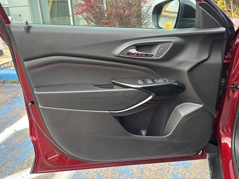 Used 2025 Chevrolet Trax RS w/ Driver Confidence Package image 15