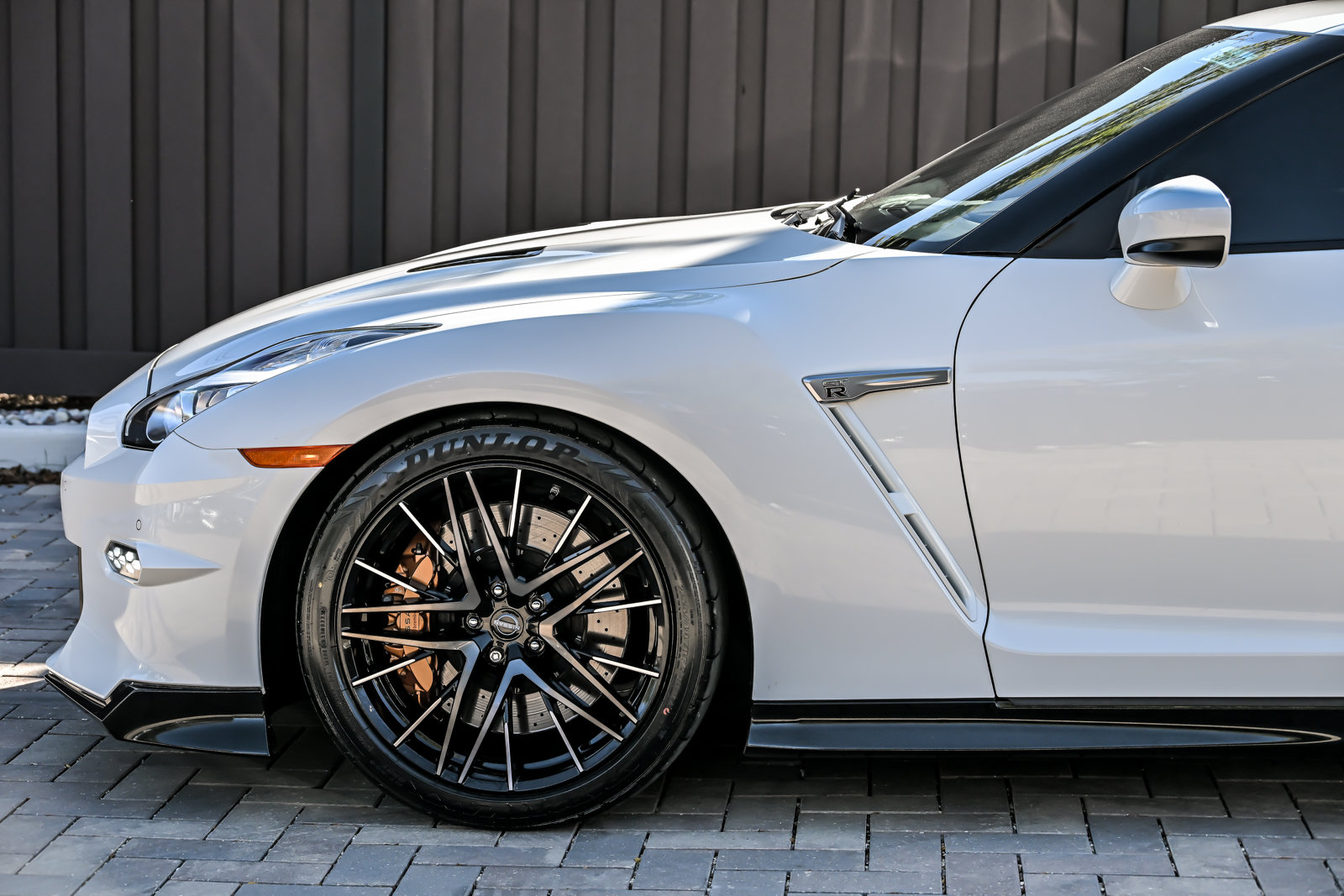 Used 2024 Nissan GT-R Premium w/ Premium Interior Package AWD/4WD image 11