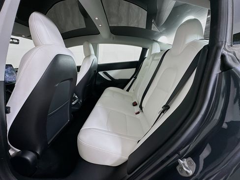 Used 2018 Tesla Model 3 Long Range AWD/4WD image 27