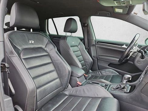 Used 2019 Volkswagen Golf 4-Door AWD/4WD image 19