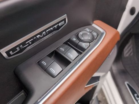 Used 2022 GMC Sierra 1500 Denali Ultimate image 16