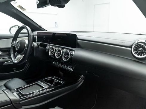 Used 2025 Mercedes-Benz CLA 250 image 14