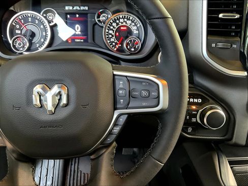 Used 2025 RAM 1500 Big Horn AWD/4WD image 13