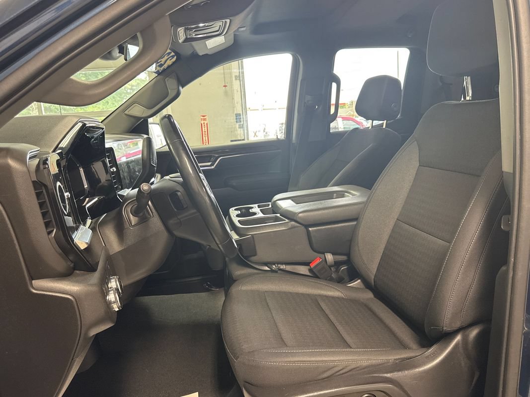 Used 2023 GMC Sierra 1500 SLE AWD/4WD image 14
