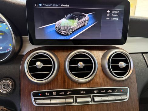 Used 2019 Mercedes-Benz C 300 Cabriolet image 36