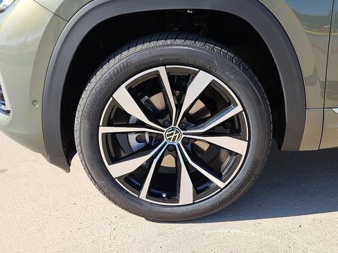 New 2026 Volkswagen Atlas SEL Premium R-Line image 5