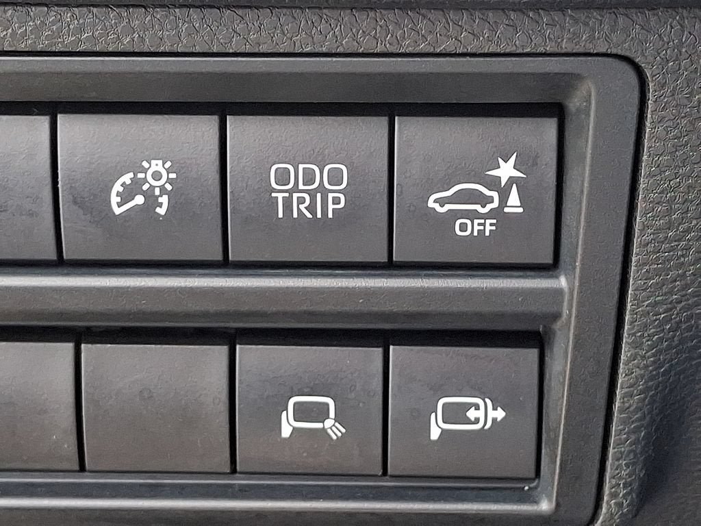 Used 2022 Toyota Tundra SR5 w/ SR5 Convenience Package AWD/4WD image 24