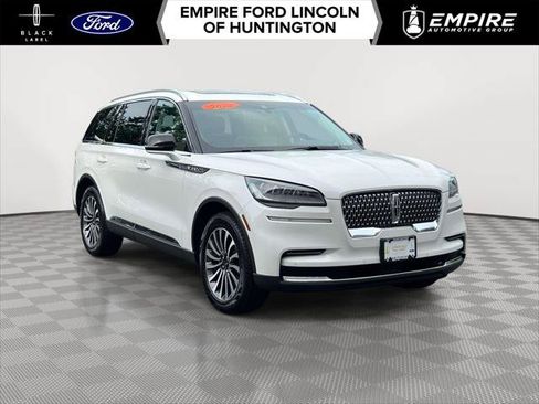 Used 2023 Lincoln Aviator AWD w/ Premium Package image 1