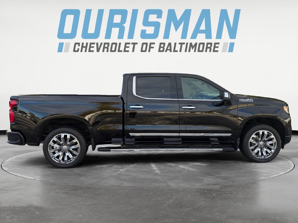 Used 2024 Chevrolet Silverado 1500 High Country w/ Technology Package AWD/4WD image 7