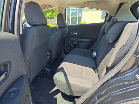 Used 2019 Honda HR-V LX image 31