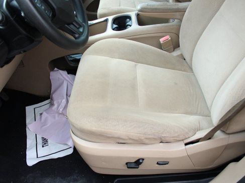 Used 2015 Dodge Grand Caravan SXT FWD image 10
