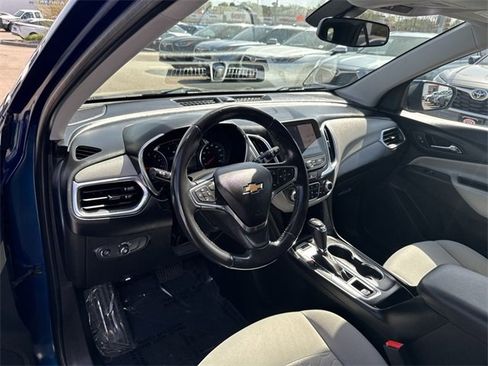 Used 2019 Chevrolet Equinox LT image 18