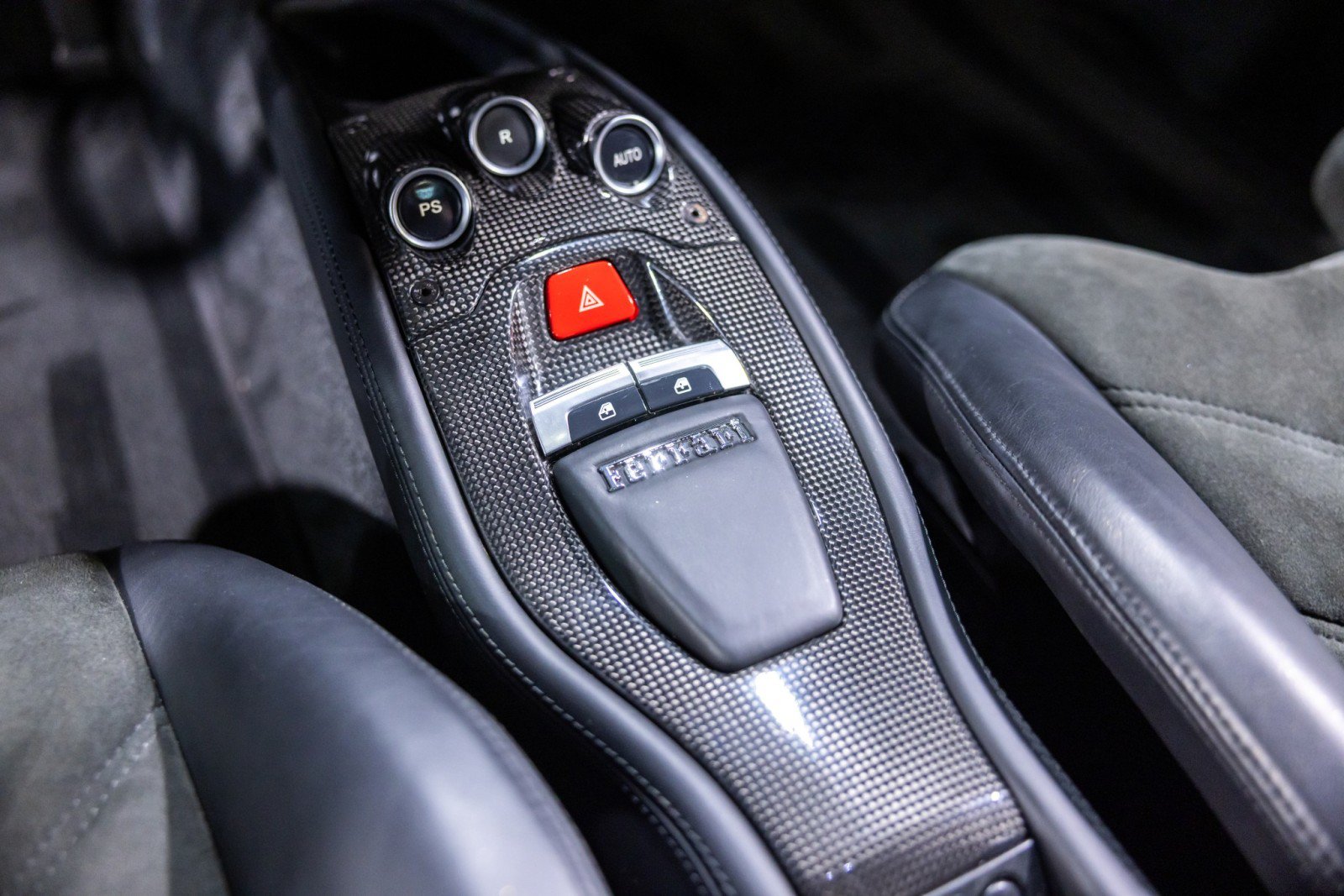 Used 2011 Ferrari 458 Italia Coupe RWD image 54