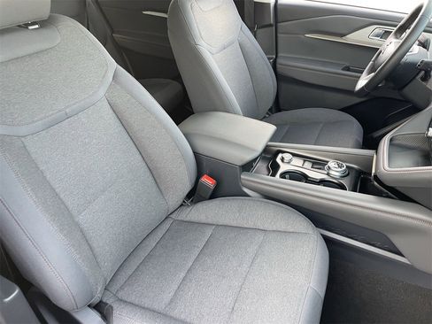 Certified 2025 Ford Explorer Active image 9