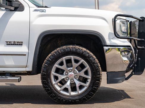 Used 2018 GMC Sierra 1500 SLT w/ Texas SLT Premium Package AWD/4WD image 9