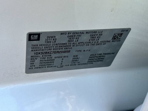 Used 2016 GMC Yukon SLT w/ Open Road Package AWD/4WD image 29