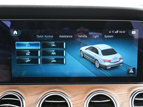 Used 2023 Mercedes-Benz E 350 4MATIC Sedan image 30
