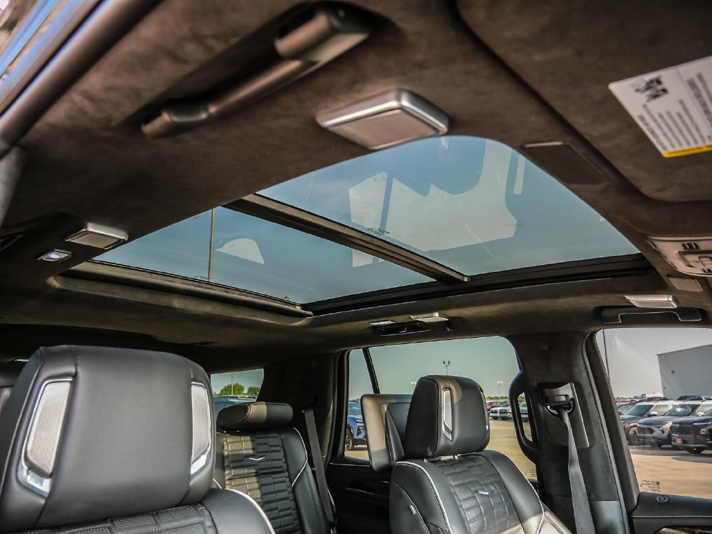 Used 2023 Cadillac Escalade Premium Luxury Platinum w/ LPO, Radiant Package AWD/4WD image 19
