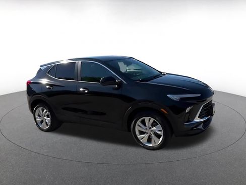 Used 2025 Buick Encore GX Preferred FWD image 2