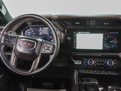 Used 2025 GMC Sierra 1500 AT4 w/ AT4 Preferred Package AWD/4WD image 17