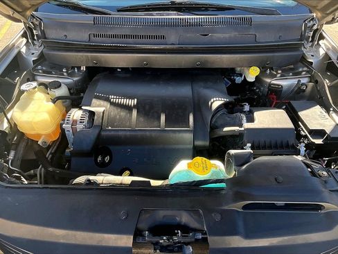 Used 2009 Dodge Journey SXT w/ Rear Seat Video Group image 10