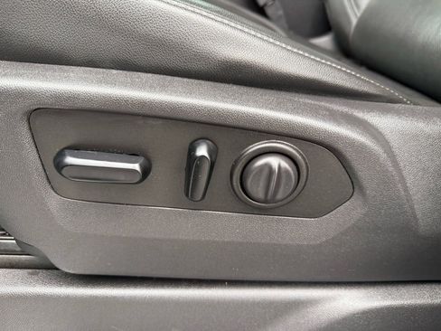 Used 2019 Chevrolet Silverado 1500 LTZ image 14