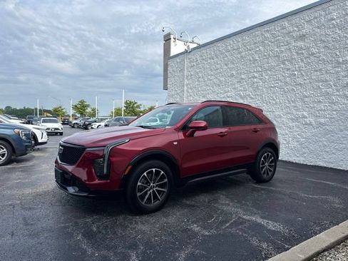 Used 2025 Cadillac XT4 Sport w/ Cold Weather Package FWD image 3