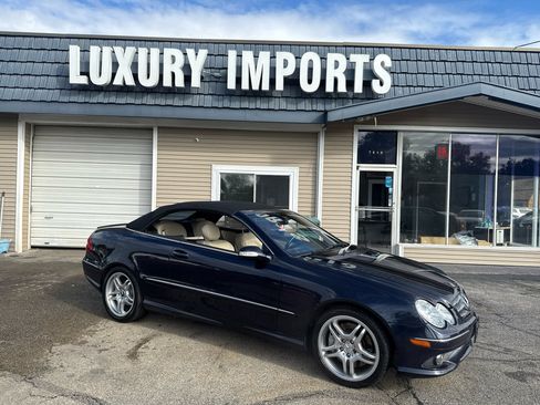 Used 2009 Mercedes-Benz CLK 550 Cabriolet w/ Premium I Pkg image 4
