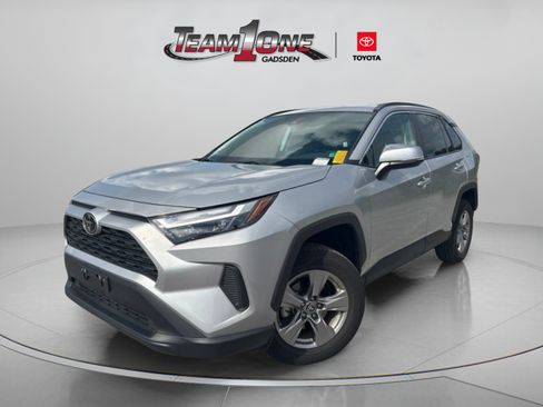 Used 2024 Toyota RAV4 XLE FWD image 4